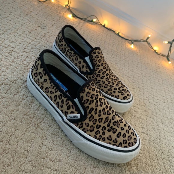 Womens Vans - Picture 2 of 4